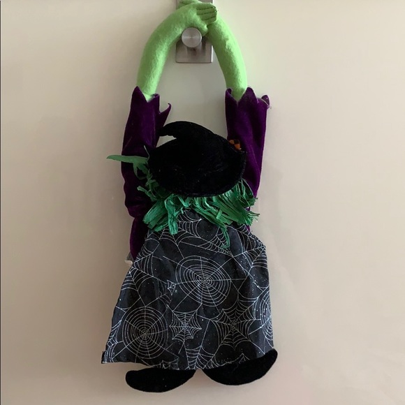 Halloween Doorway Welcome Sign 🎃 - Picture 3 of 5